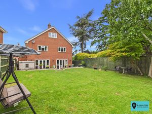 Garden - click for photo gallery
